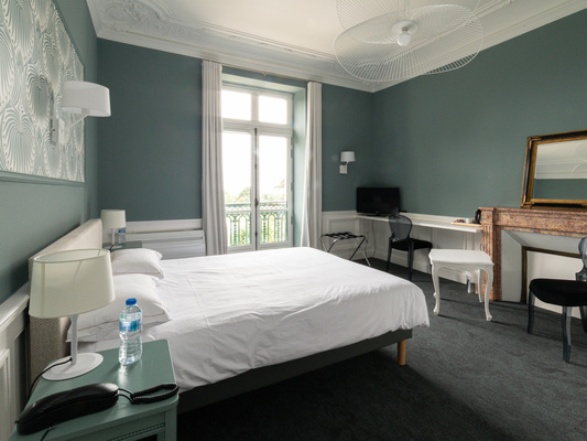 CHAMBRE au château , domaine bord de mer